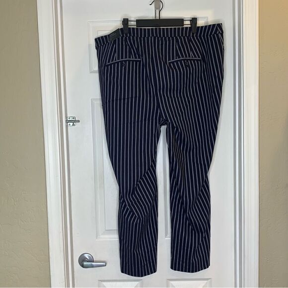 Lane Bryant The Madison Navy and White Stripe Ankle Pants Size 22 - Picture 6 of 11